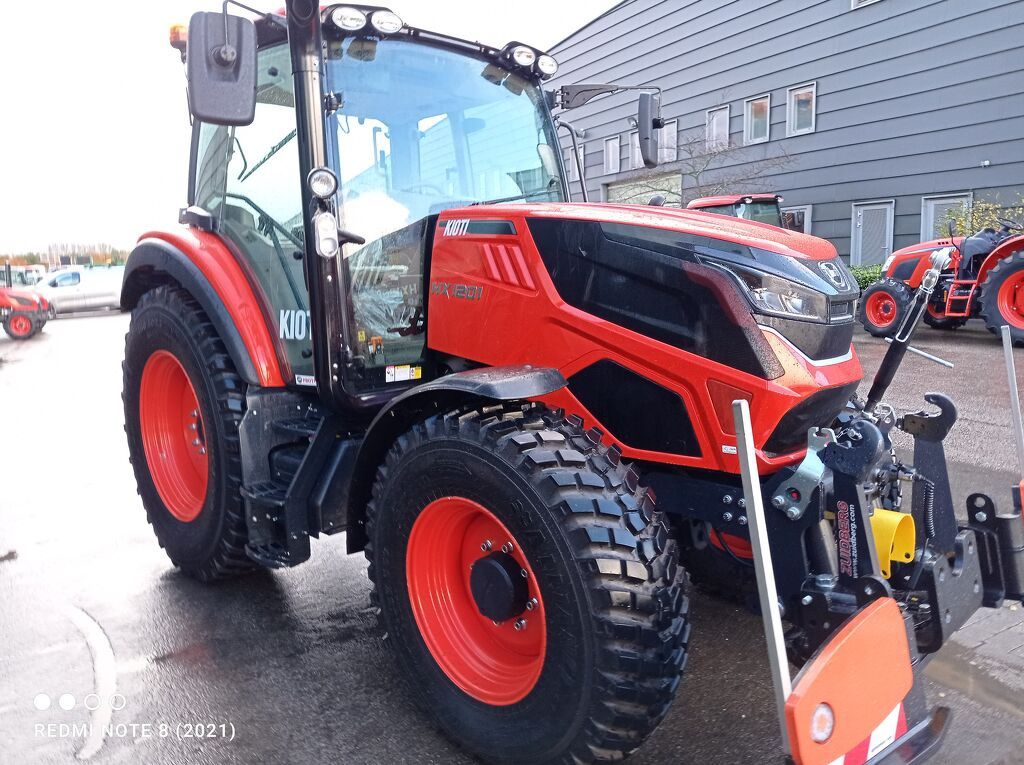 Kioti HX 1201 127 PK Tractor 4 wd cabine NIEUW zeer compleet speciale prijs !!