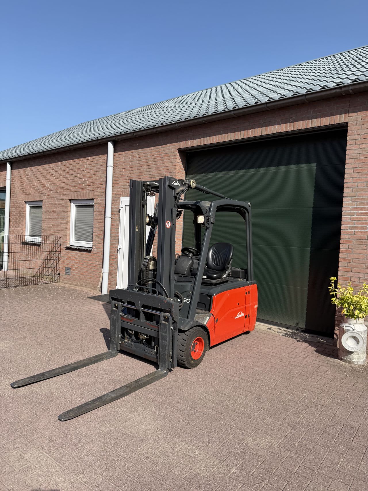 Linde E20L-01 289 uur!! triplo elektrische heftruck nieuwstaat!