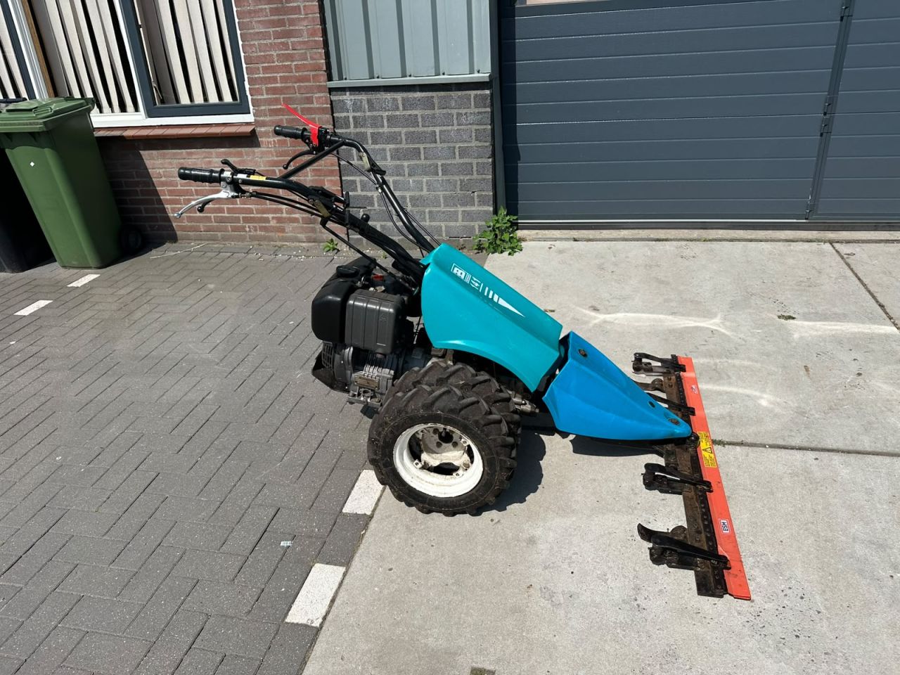 Bertolini vingerbalkmaaier met Lombardini diesel motor