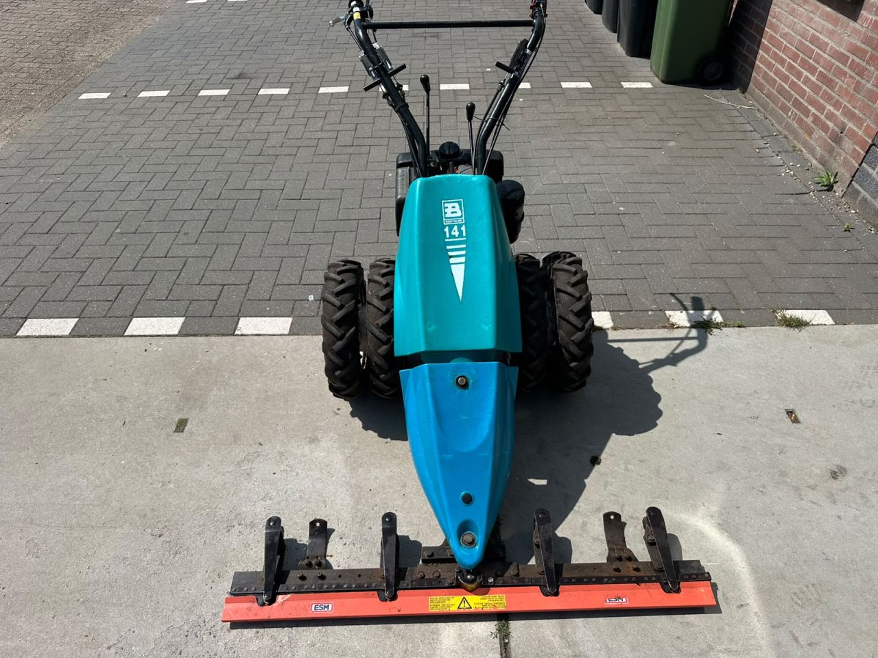 Bertolini vingerbalkmaaier met Lombardini diesel motor