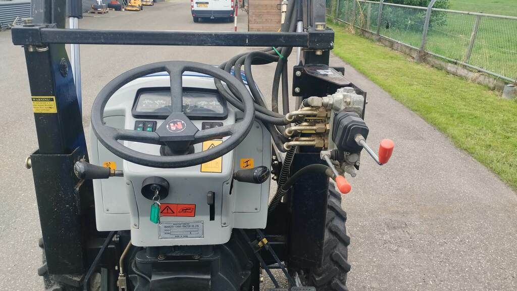 Mahindra Lenar FS 254 11