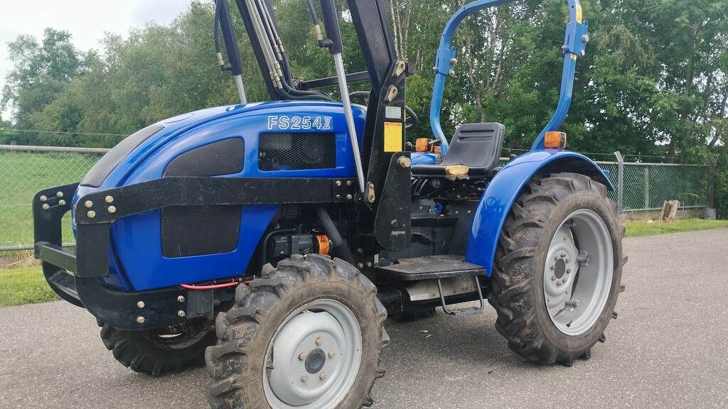 Mahindra Lenar FS 254 11