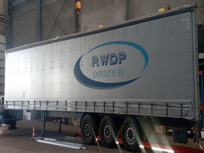 Complete superstructure for sliding tarpaulin trailer