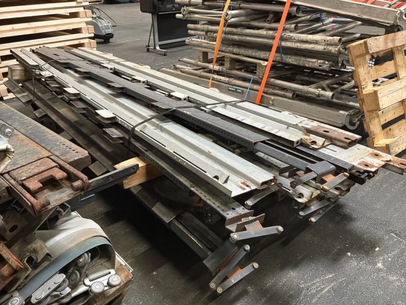 Complete superstructure for sliding tarpaulin trailer
