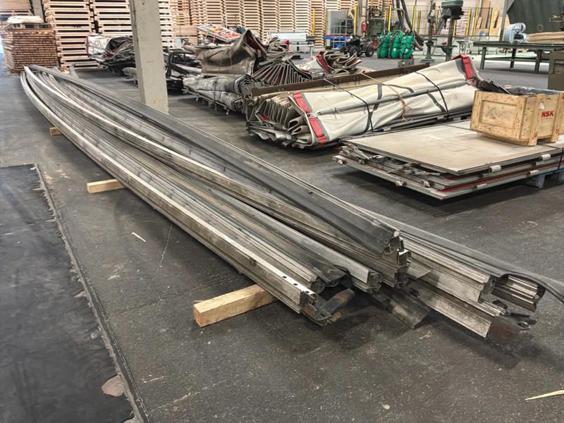 Complete superstructure for sliding tarpaulin trailer