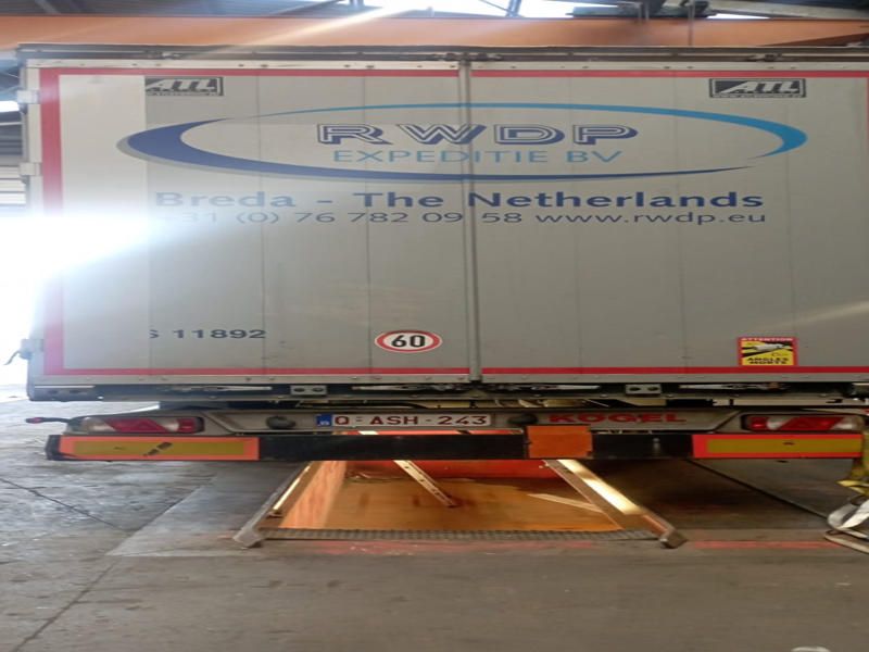 Complete superstructure for sliding tarpaulin trailer