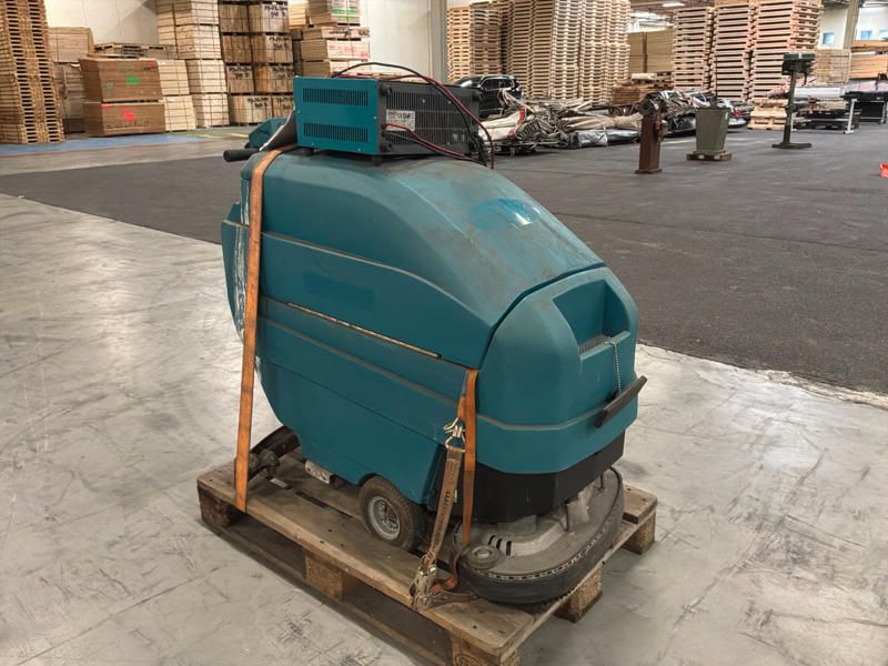 2010 Tennant M54005063 scrubber dryer