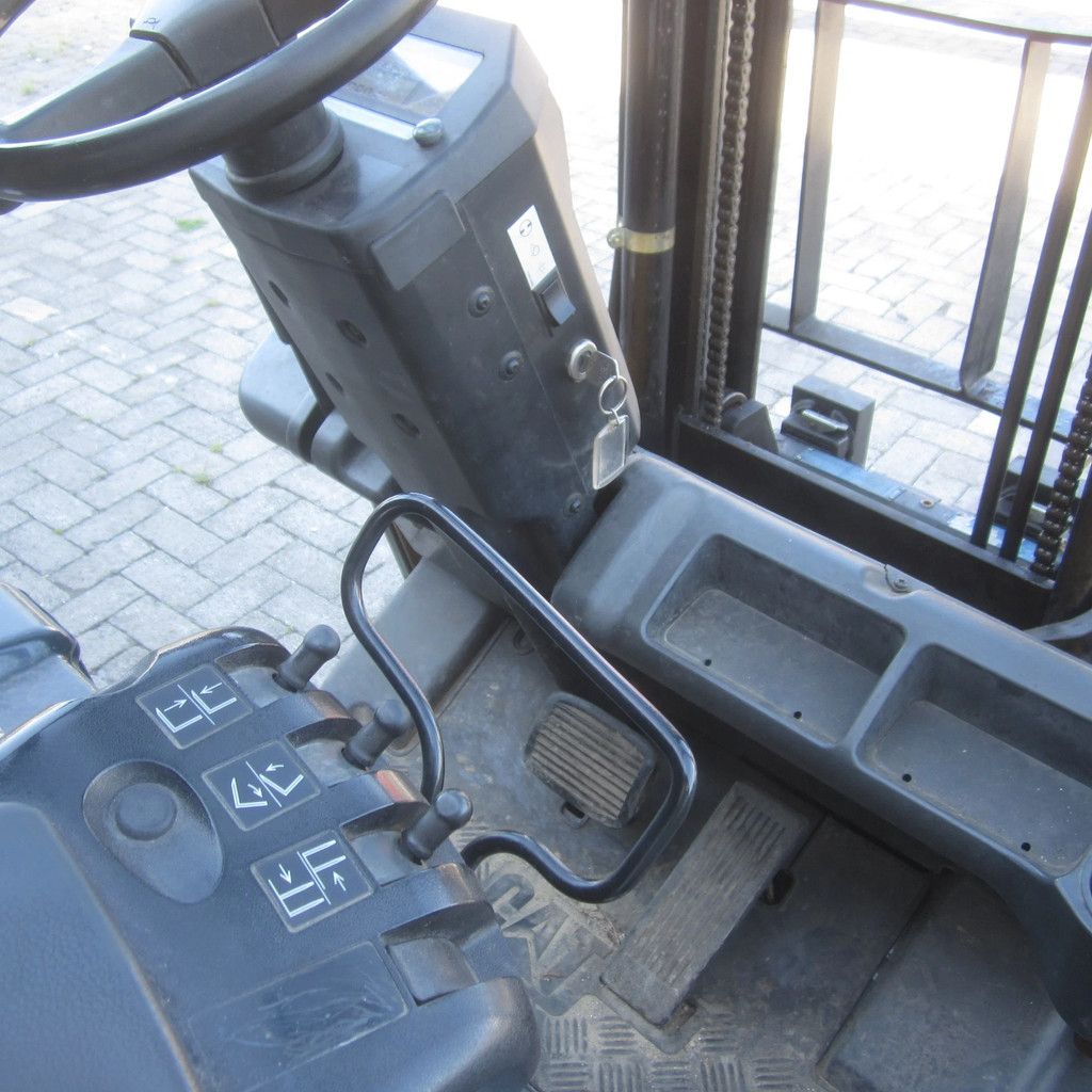 Caterpillar EP16NT, elektrisch, duplomast, side shift.