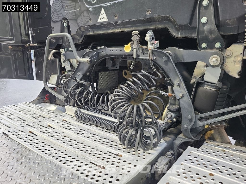 Mercedes Actros 1848 4X2 GigaSpace Retarder 2xTanks Standklima