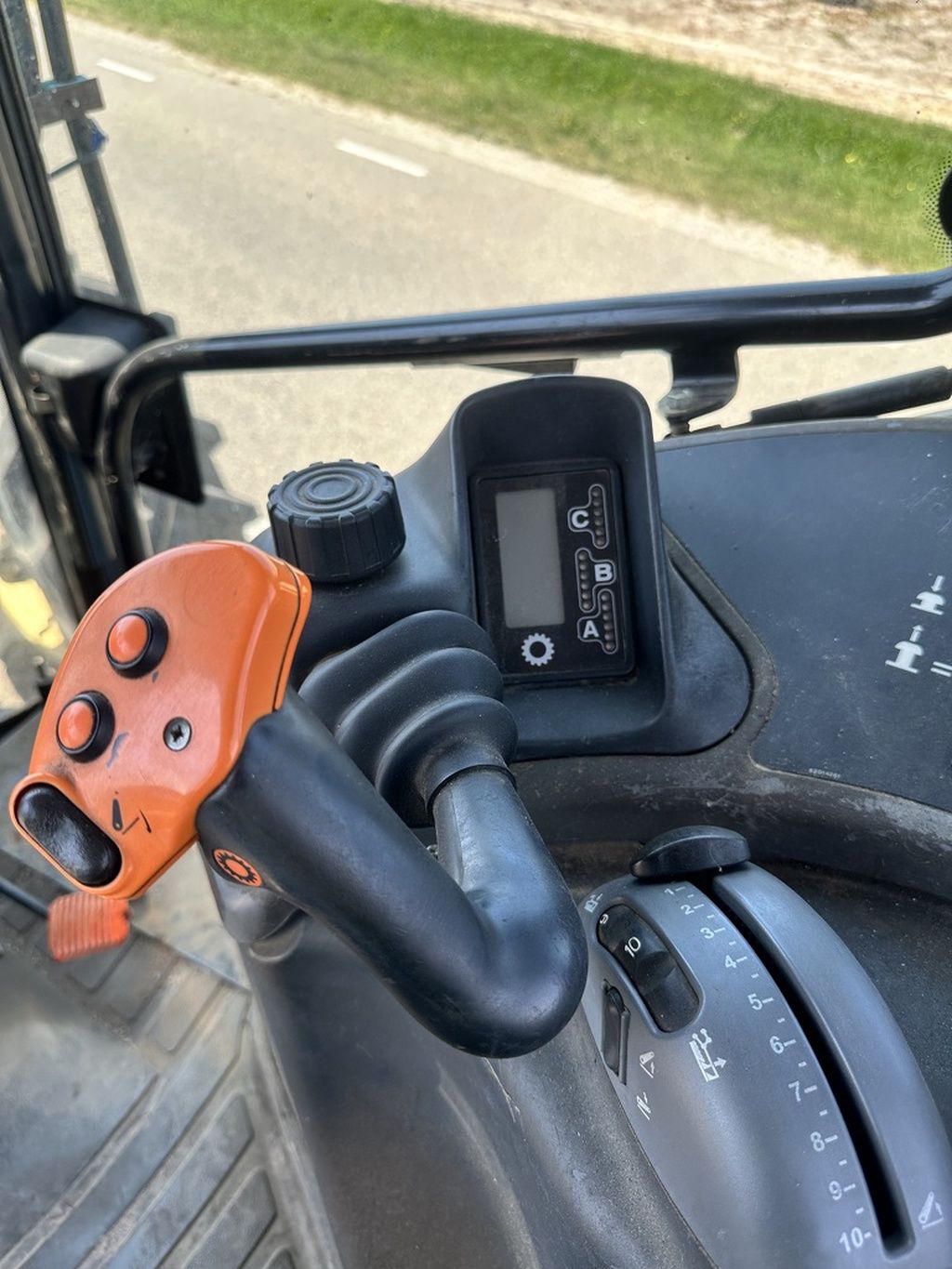 New Holland TM 140
