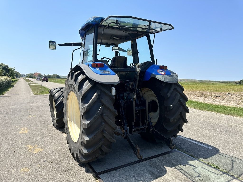 New Holland TM 140