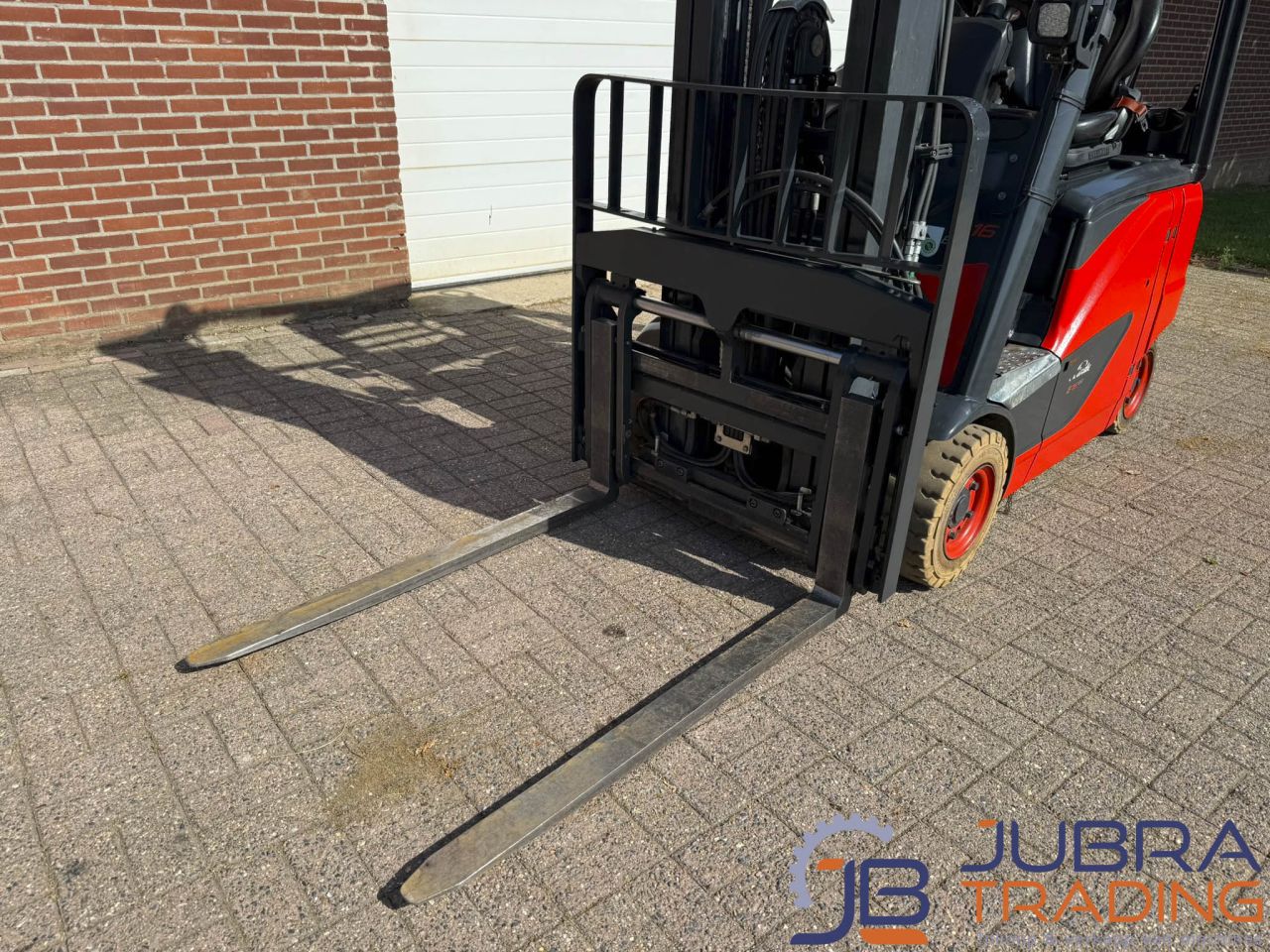 Linde E16PH-02 Electric Forklift | 2018 | 12351H | 1.6T | 5.2M