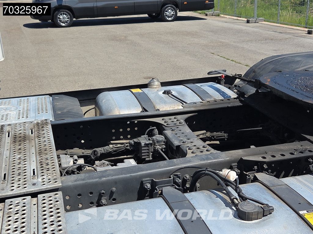 Mercedes Actros 1845 4X2 BigSpace Retarder 2x Tanks Standklima Navi