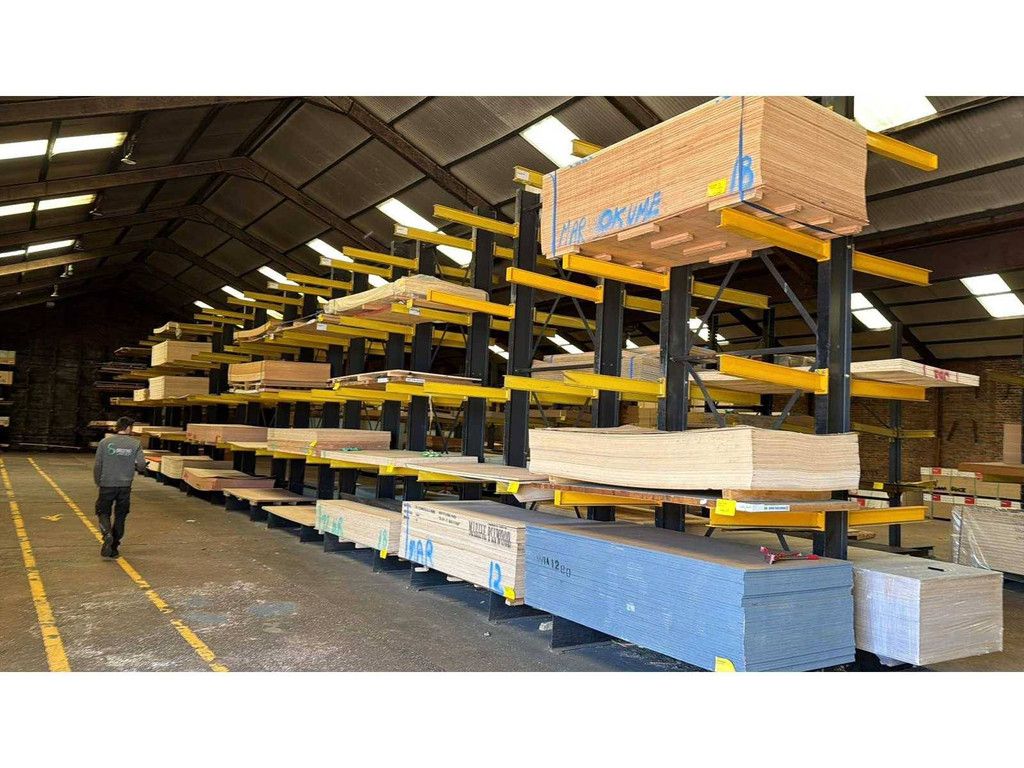 Double-sided cantilever racking 8x48