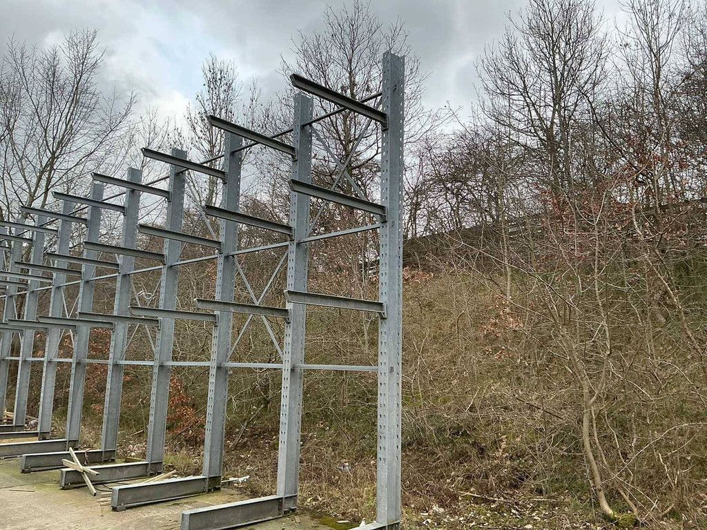 Einseitiges Kragarmregal 14x42