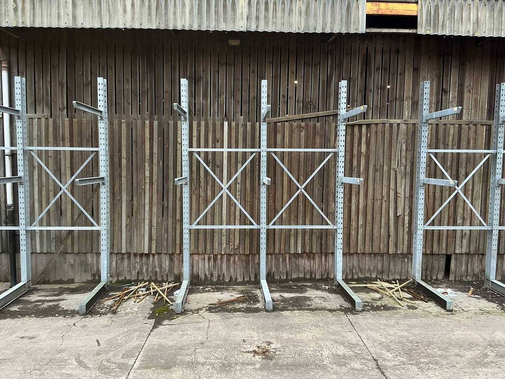 Single-sided Cantilever Racking 21x42
