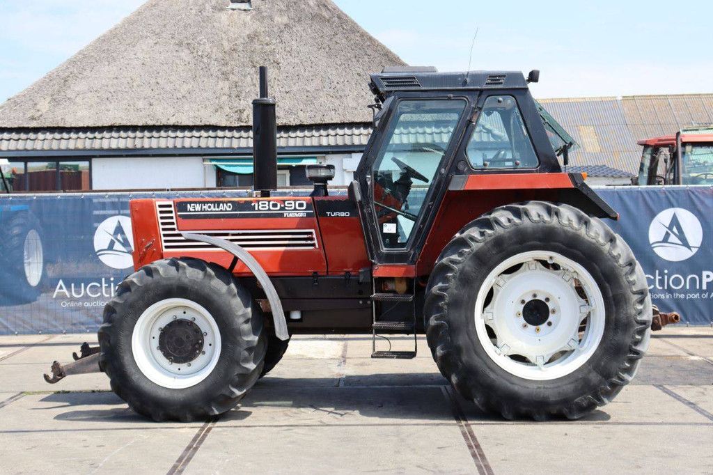 Traktor New Holland 180-90DT Turbo Diesel 183 PS 1996 (Marge)