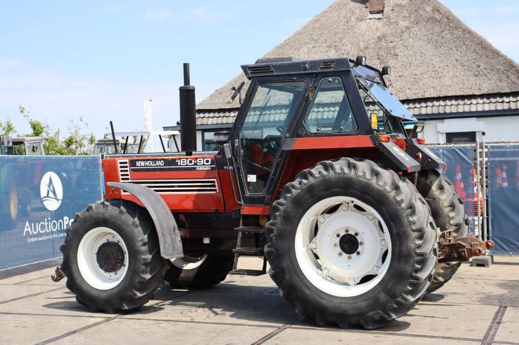 Traktor New Holland 180-90DT Turbo Diesel 183 PS 1996 (Marge)