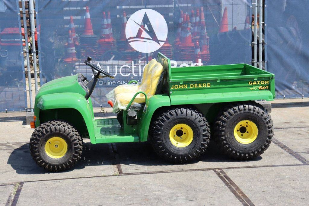 Gator John Deere 6x4 Benzin 2003 Neu