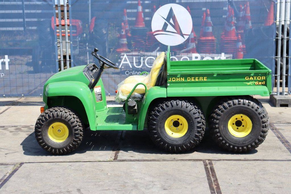 Gator John Deere 6x4 Benzin 2003 Neu
