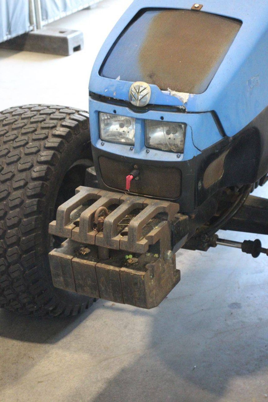 Traktor New Holland TCE45 Diesel