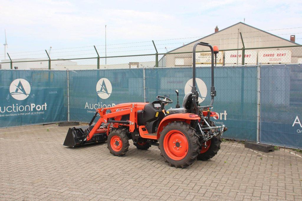 Rhino B2610 Mini Tractor Diesel 26hp with front loader New