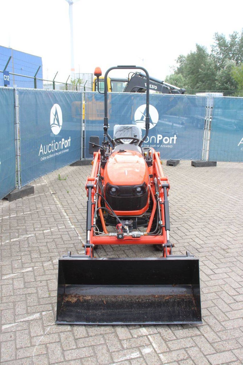 Rhino B2610 Mini Tractor Diesel 26hp with front loader New