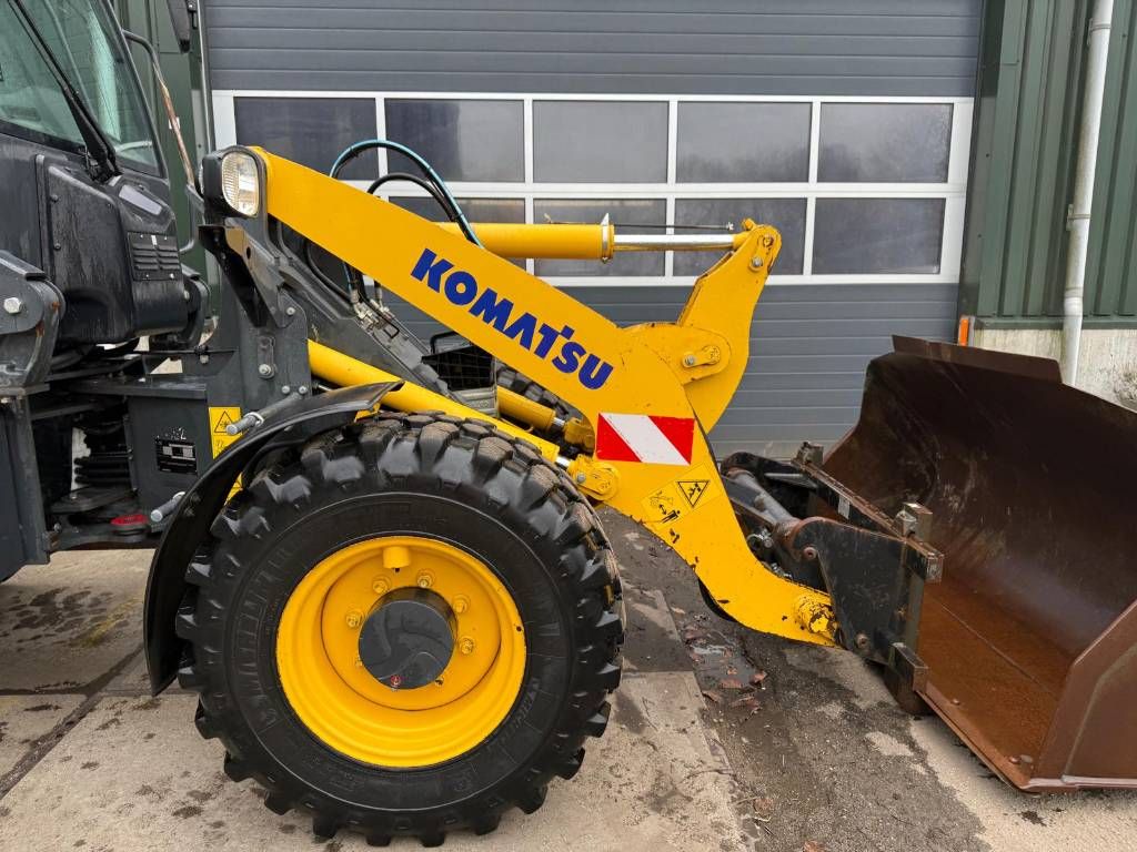 Komatsu WA 80 M-8