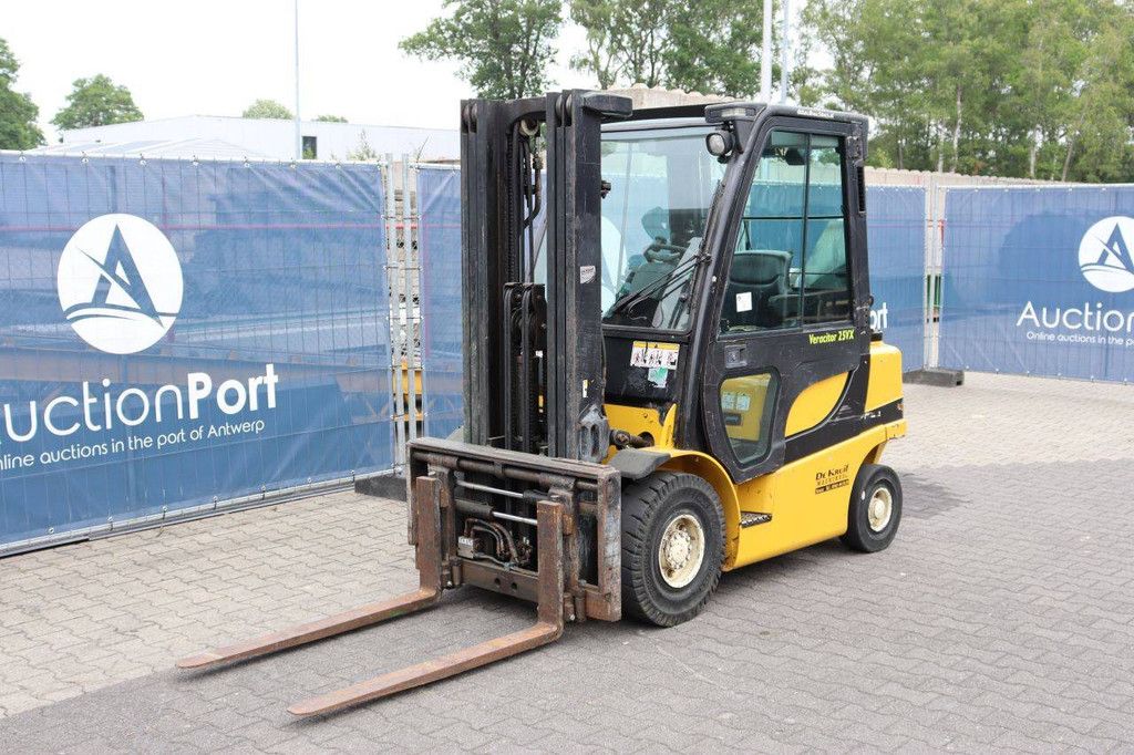 Gabelstapler Yale GLP25VX LPG 2050kg 4,95m 2007