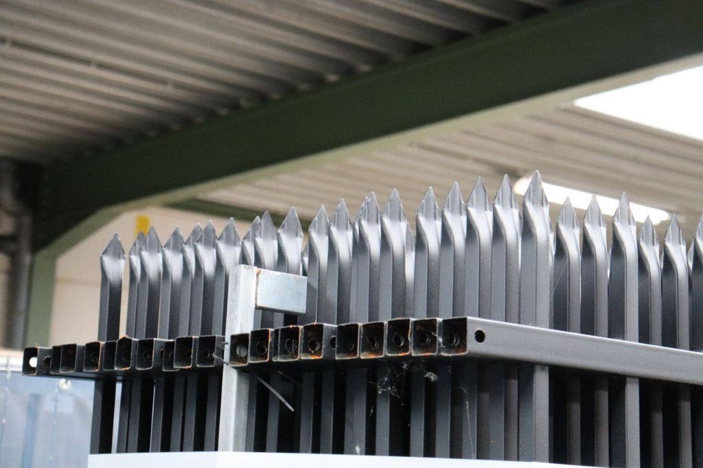 Batch of Fences HL1006 20x21 New