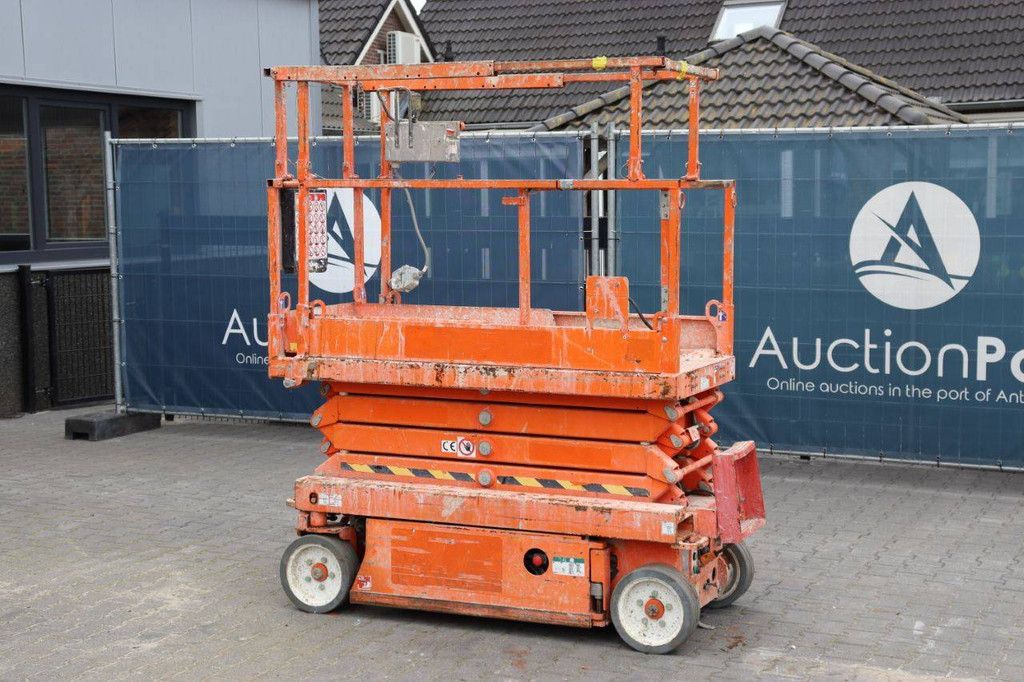 SkyJack SJIII-3219 Electric Scissor Lift