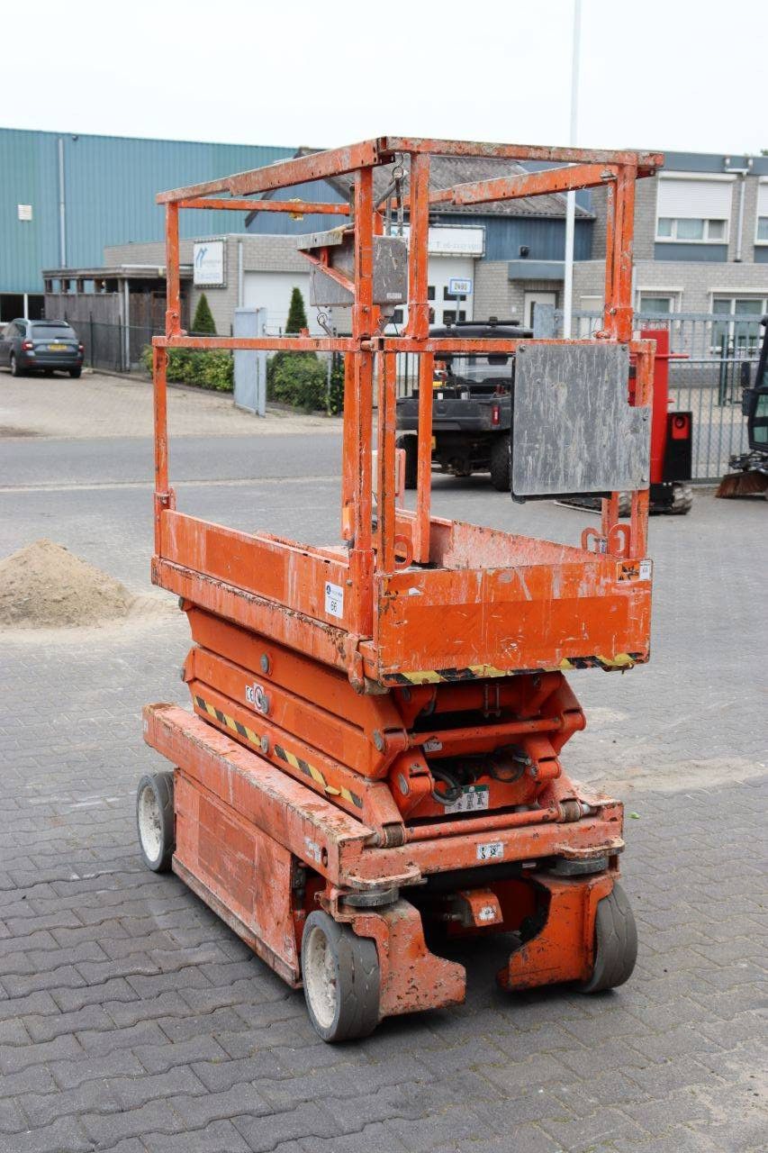 SkyJack SJIII-3219 Electric Scissor Lift