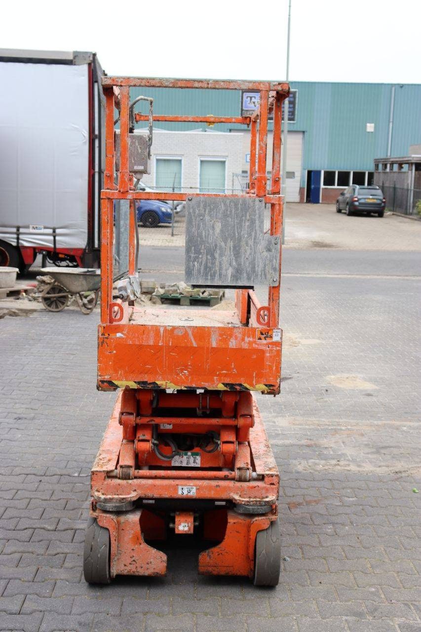 SkyJack SJIII-3219 Electric Scissor Lift