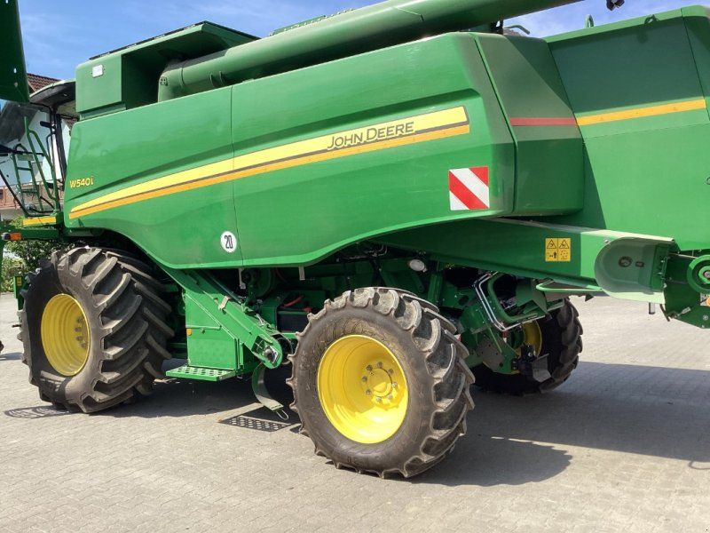 John Deere W540