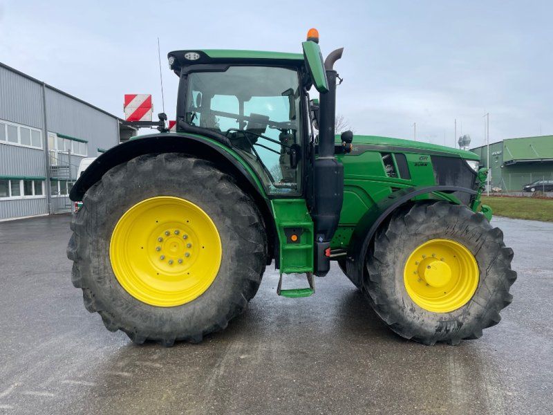 John Deere 6R195