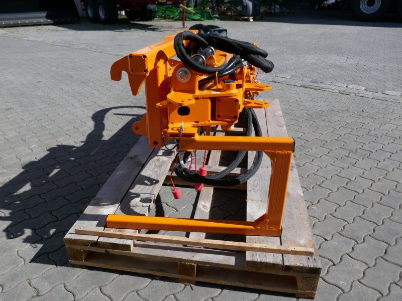 Samasz PG 150 mit Seitenverschiebungsadapter