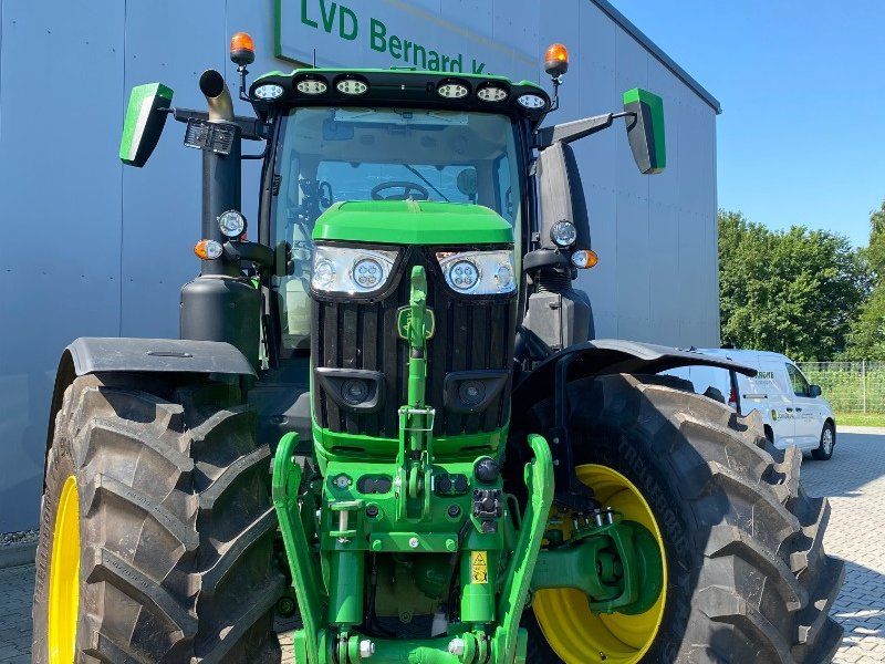 John Deere 6R 250