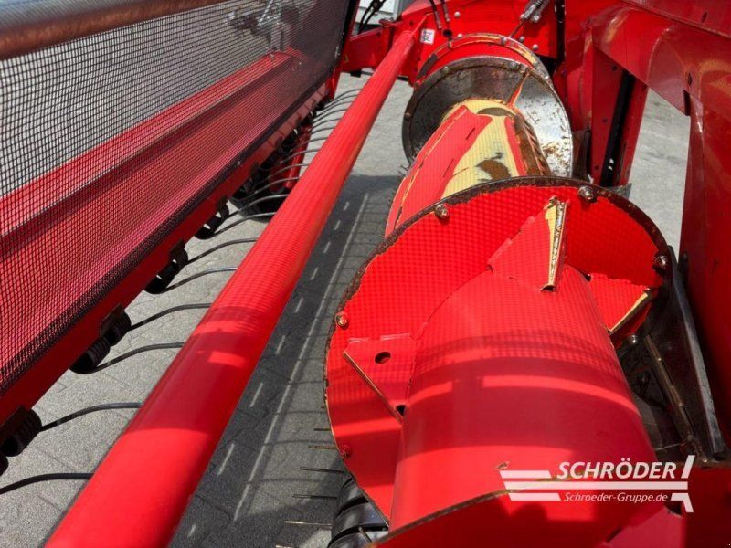 Kemper PICK UP C3003 MAXIMUM | CLAAS