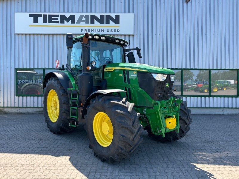 John Deere 6R 250