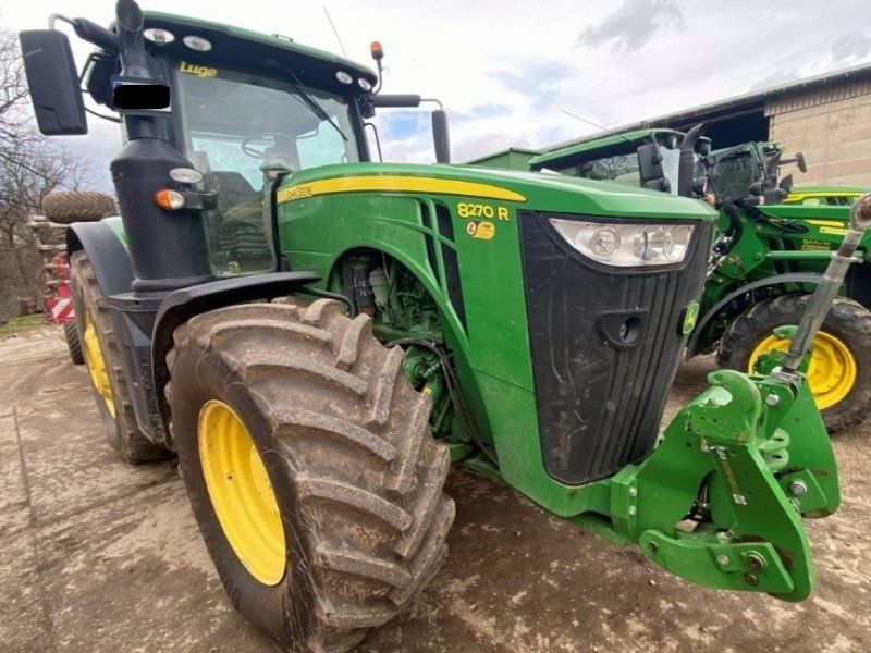 John Deere 8270R