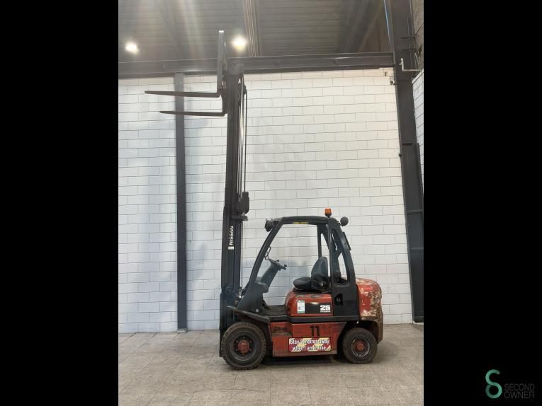 Forklifts Diesel Nissan FD25 2003