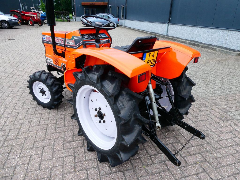 Hinomoto E1804 4wd / 1497 Draaiuren / Miditrekker