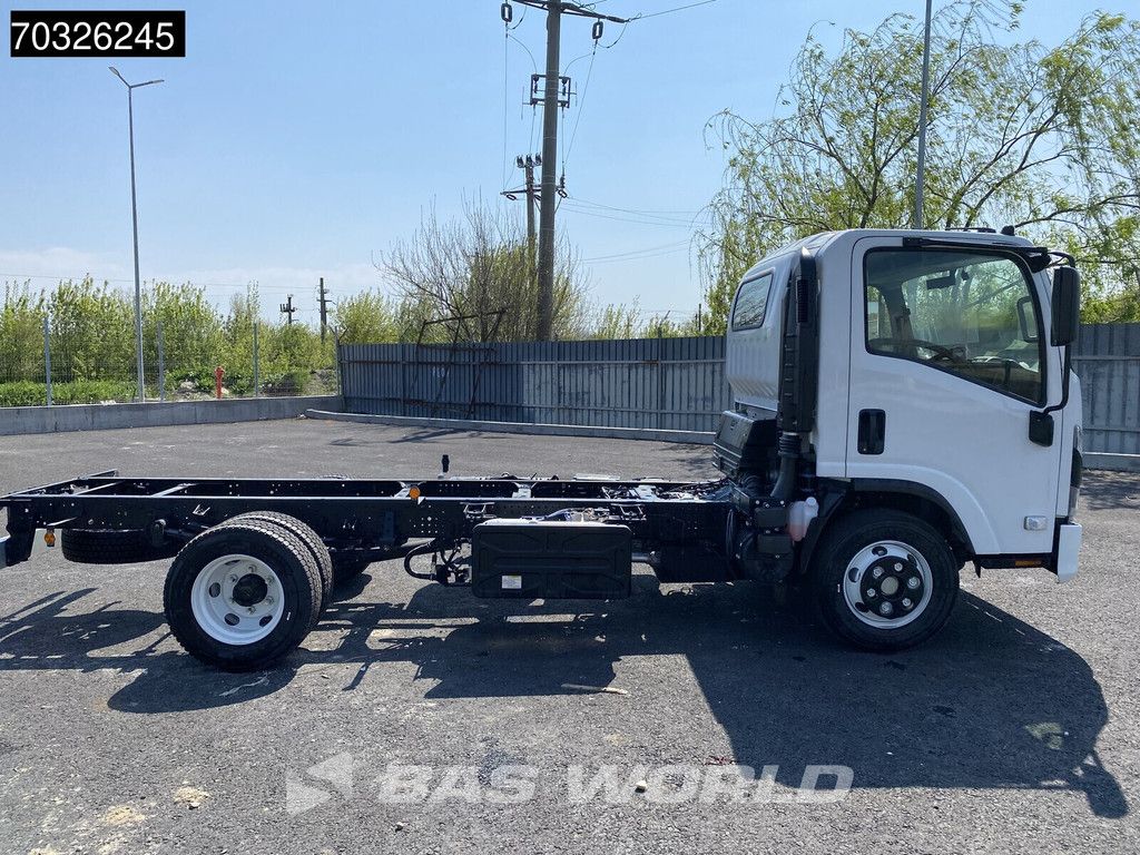 Isuzu M30 5.2 4X2 NEW! 7,5T Chassis 330cm Automatic Euro 6
