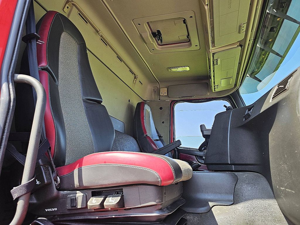 VOLVO FMX 370 steel kipper