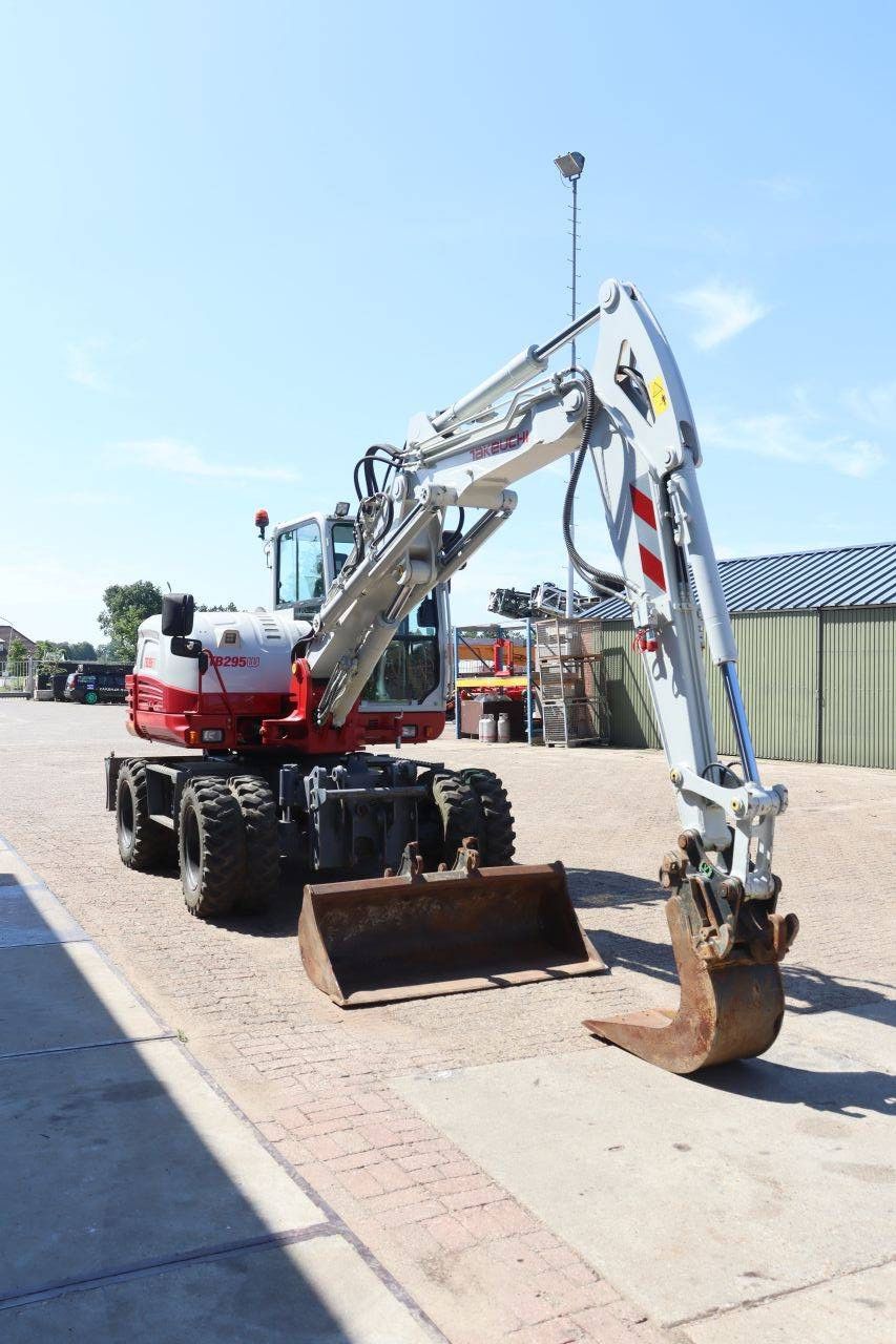 Radbagger Takeuchi TB295W Diesel 85kW 2021