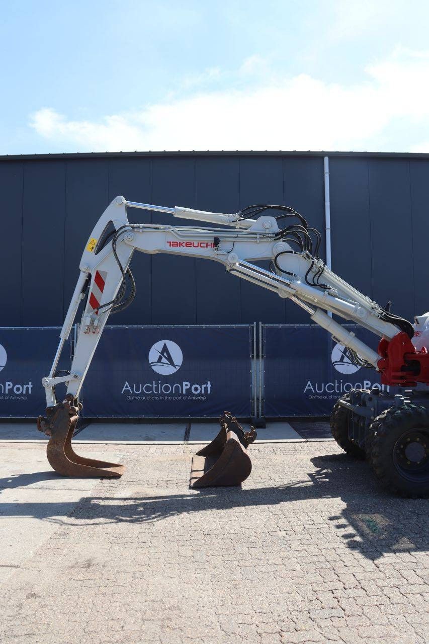 Radbagger Takeuchi TB295W Diesel 85kW 2021