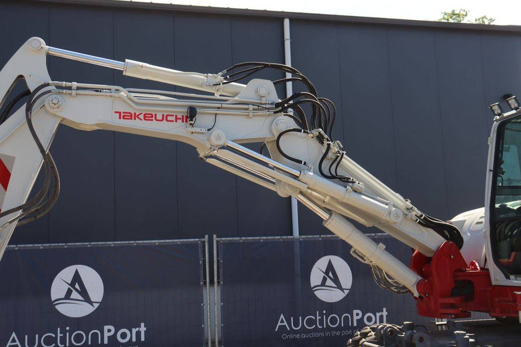 Radbagger Takeuchi TB295W Diesel 85kW 2021