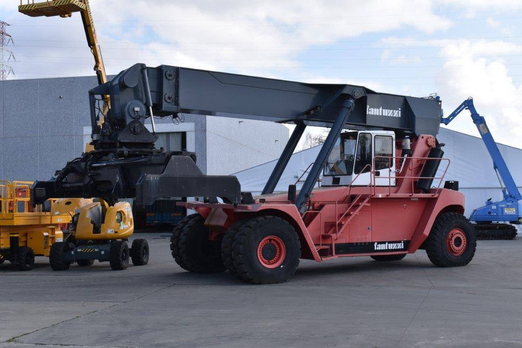 Reachstacker Fantuzzi Spreader 20/40 Diesel 45000 kg