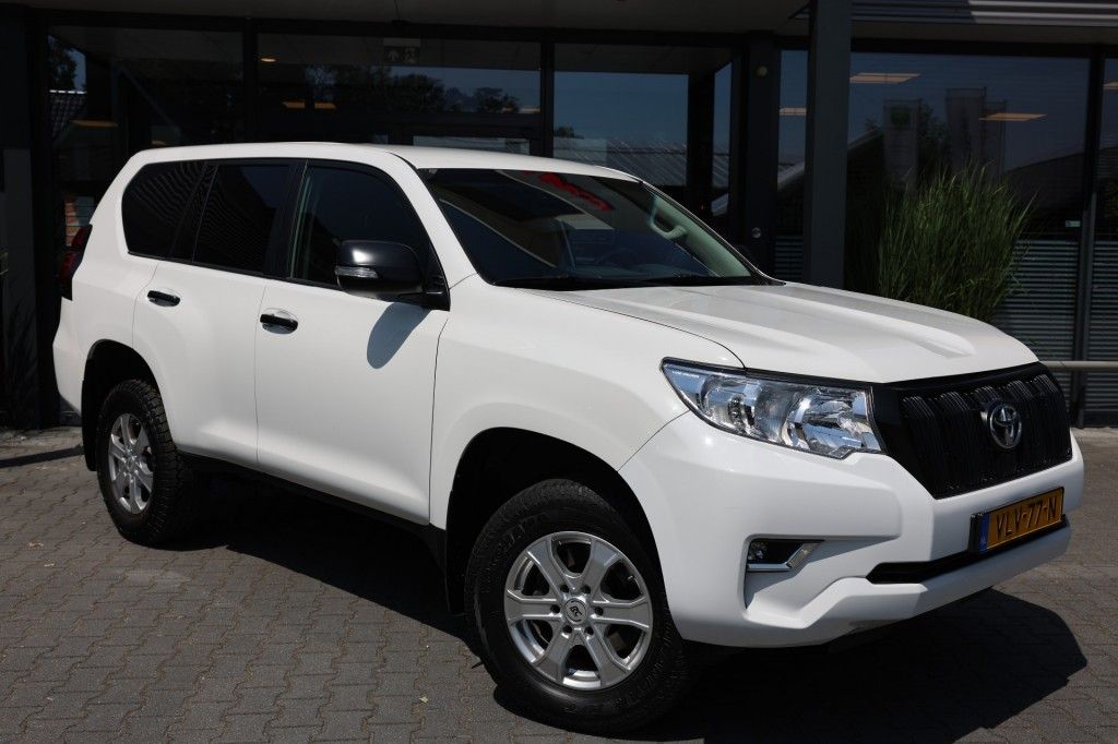Toyota Landcruiser 150 2.8 D-4D 5DRS COMFORT A/T VAN