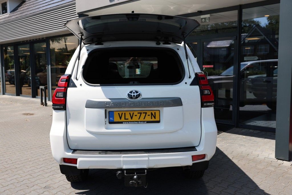 Toyota Landcruiser 150 2.8 D-4D 5DRS COMFORT A/T VAN